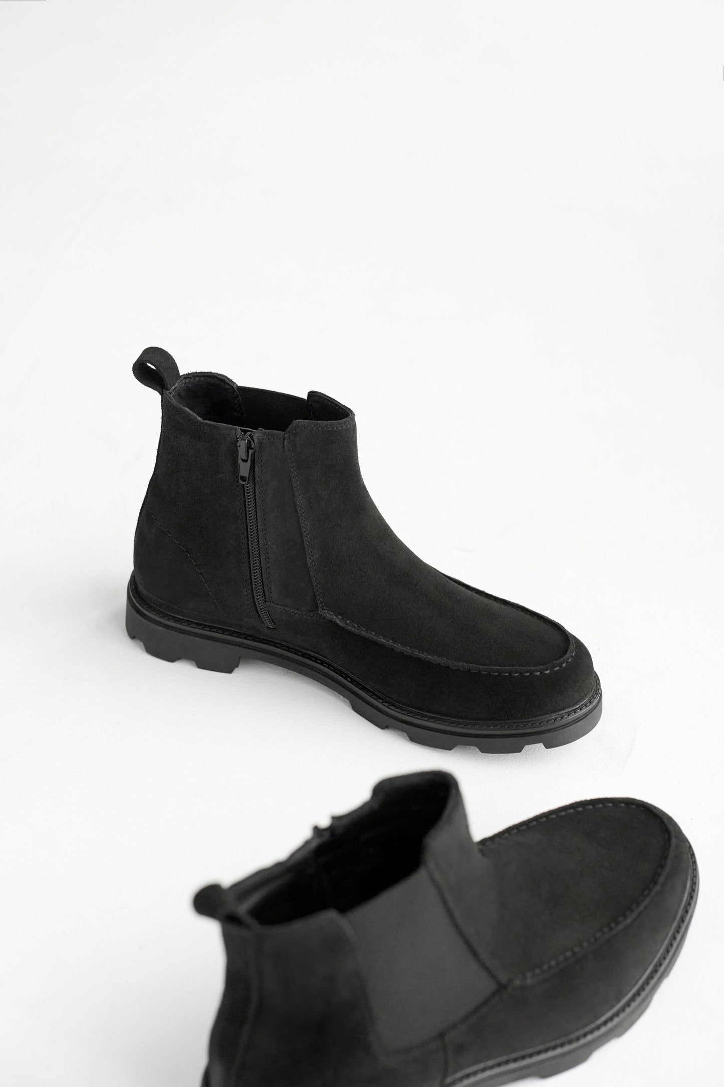 Dwayne Chelsea // Black Suede