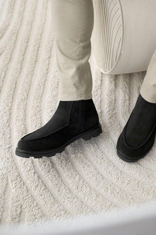 Dwayne Chelsea // Black Suede