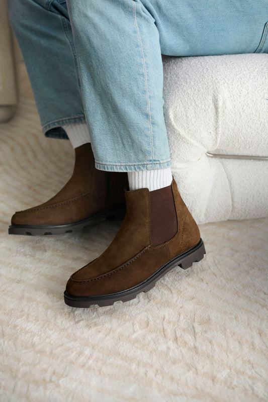 Dwayne Chelsea // Brown Suede