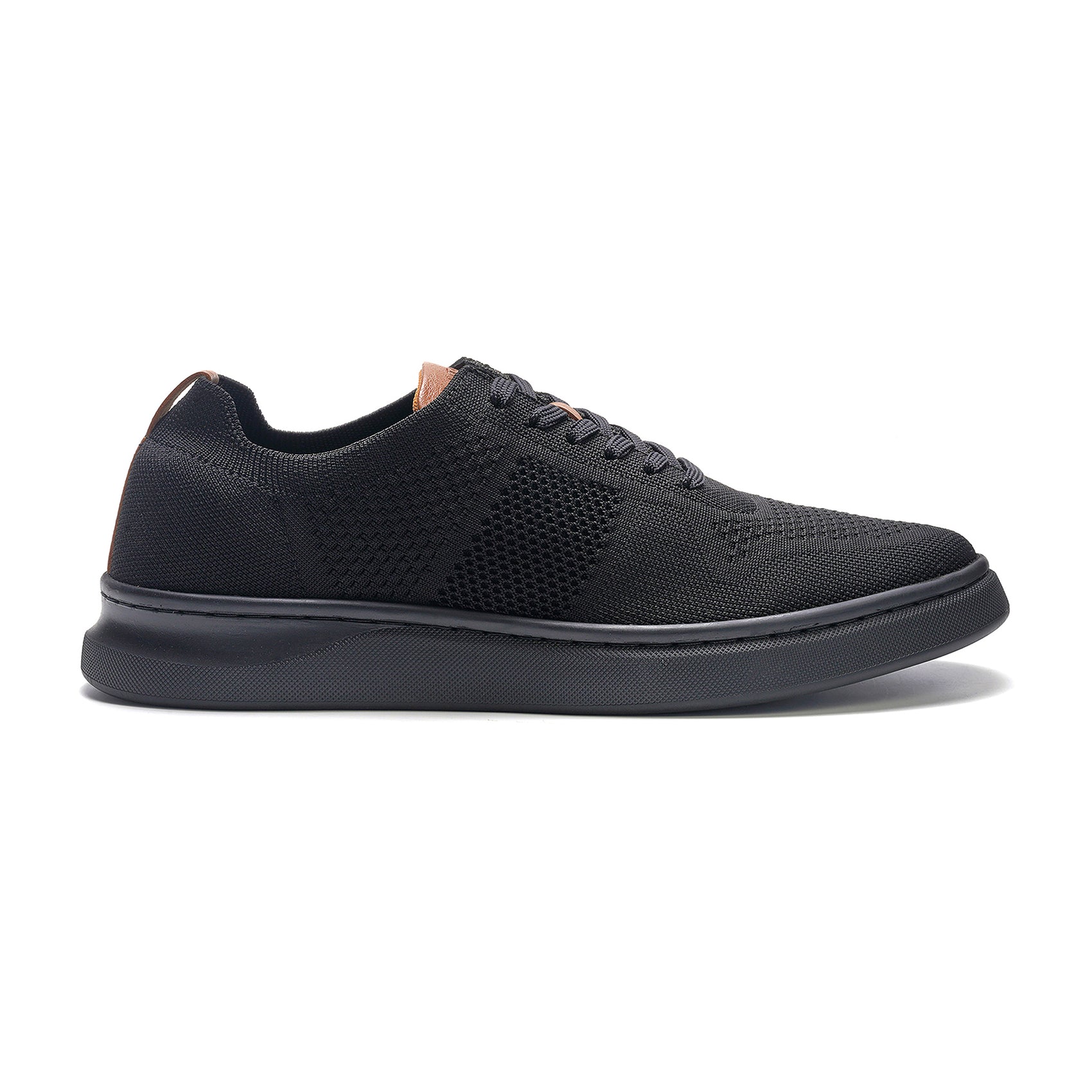 Stride Knit Lace-up // Black Flyknit